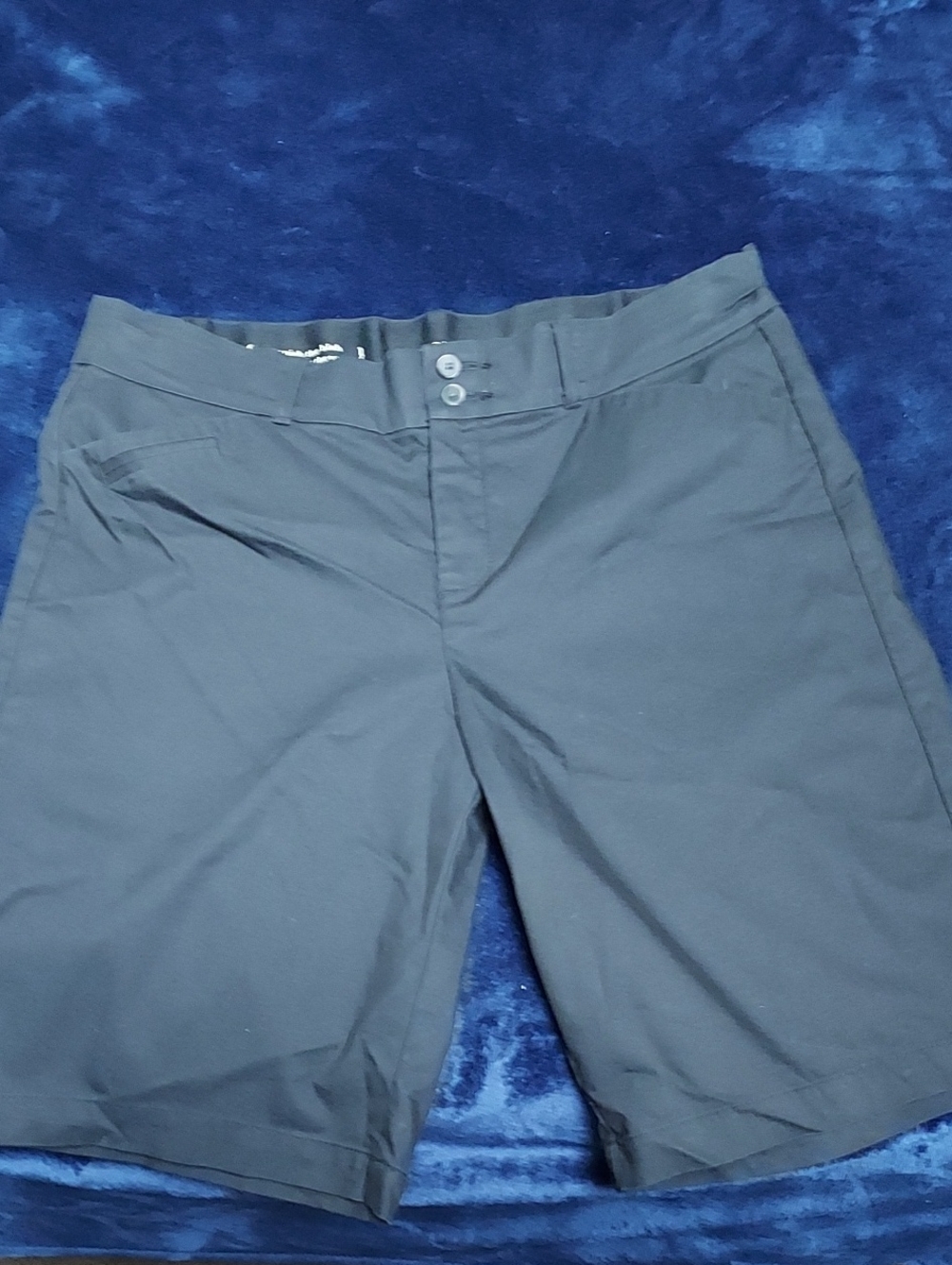 Dockers Womens Black Flat-Front Performance Shorts